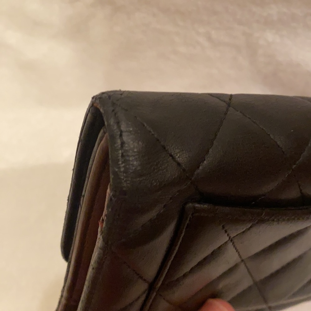 Authentic Chanel Wallet - Picture 5 of 5